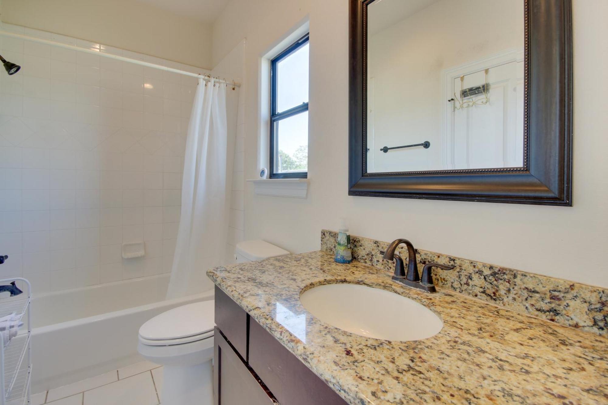 Tatil Evi Pet-friendly About 7 Mi To Downtown! *